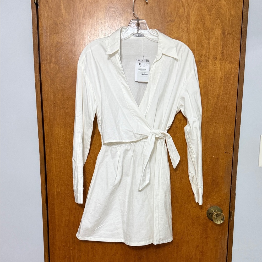 White Wrap Dress - size xS
